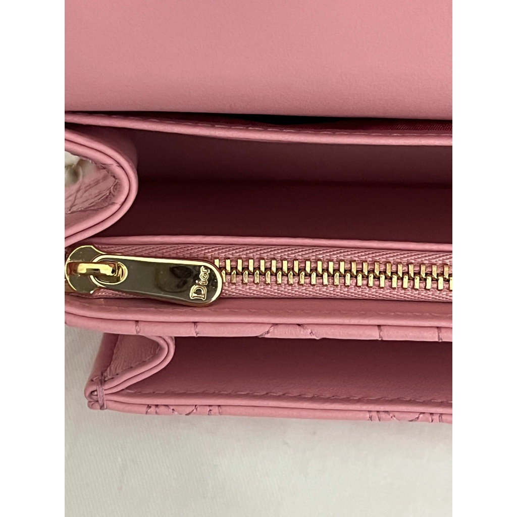 626a68b9-7f01-4c4c-b4a0-323be2c8ad5c