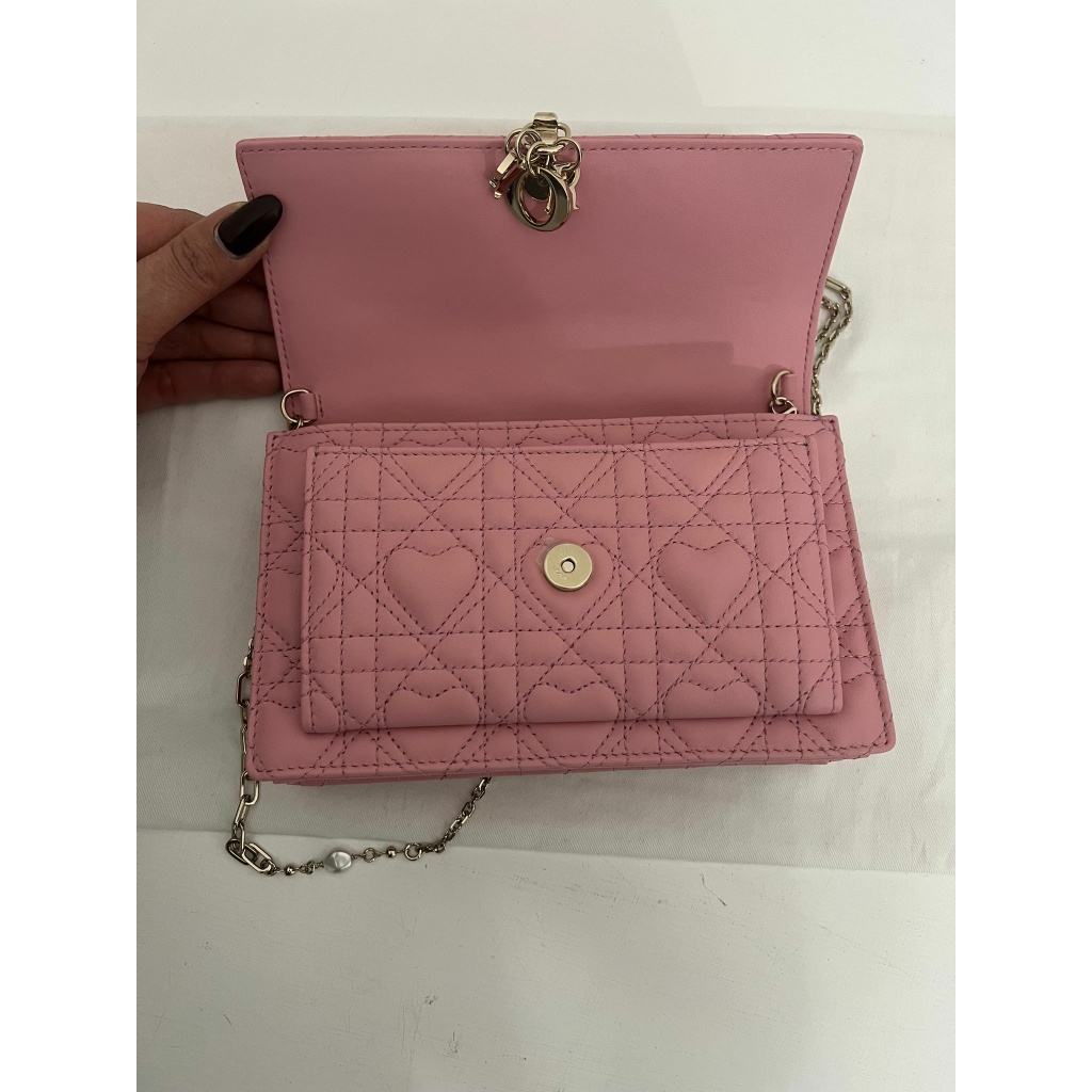 f414d407-7823-419a-9359-f25ce0637249